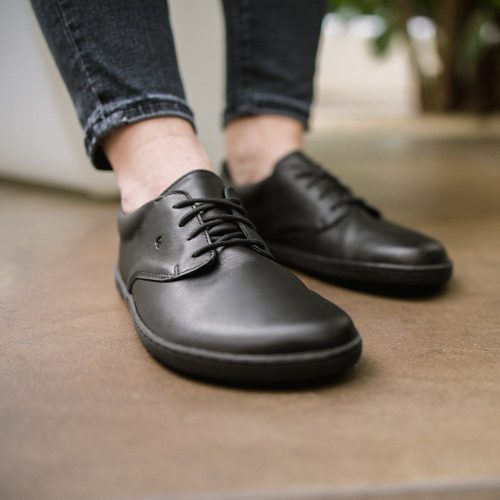 be lenka cityscape all black front styled on foot