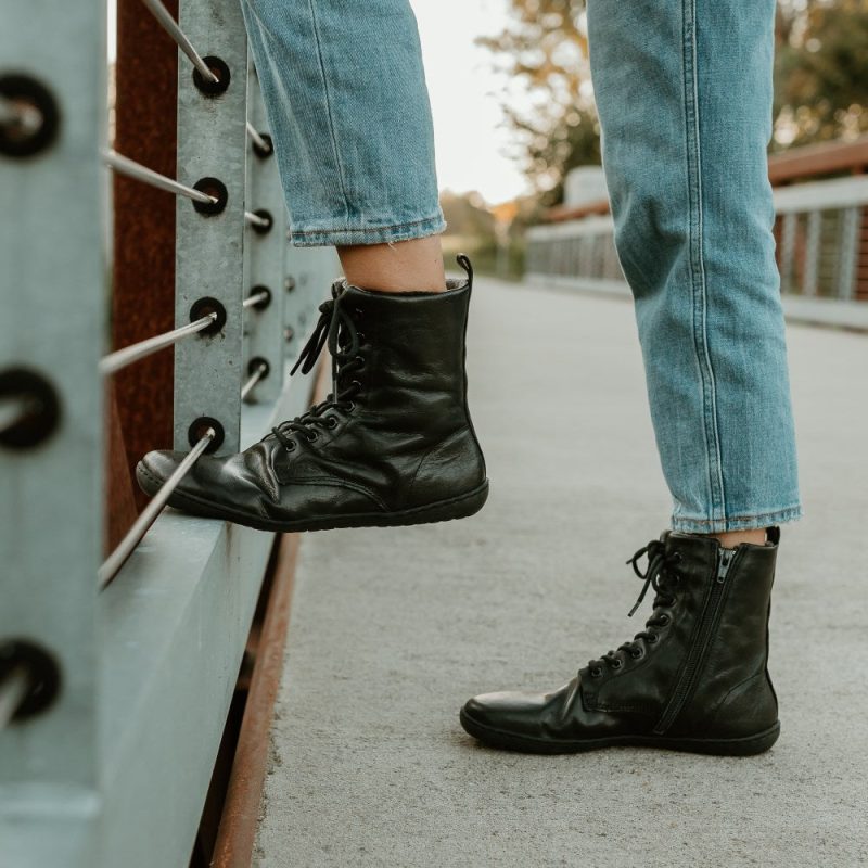 mukishoes igneous black left side on foot