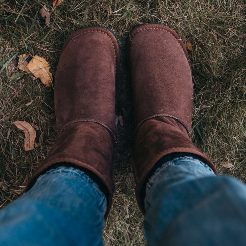 zeazoo dingo brown top down styled on foot